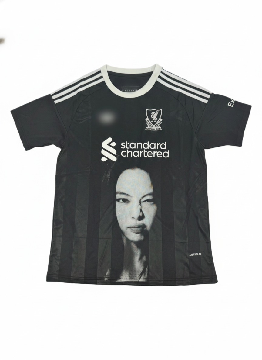 11 IDOLS FC | "The Jennie" Vintage-Inspired Football Kit — Black Edition (2006/07 Remake)